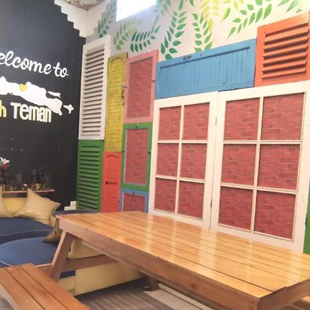 Rumah Teman Hostel スマラン エクステリア 写真