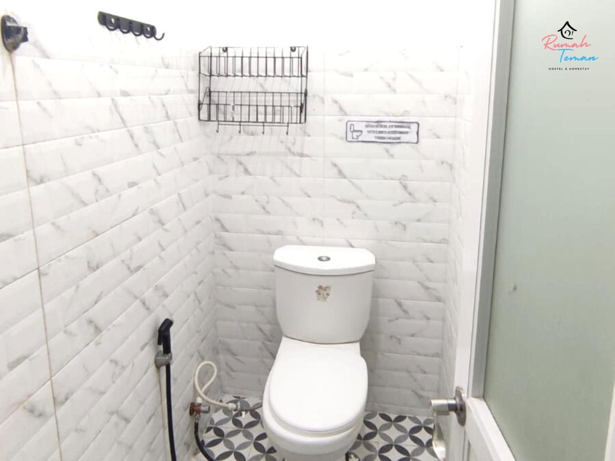 Rumah Teman Hostel スマラン エクステリア 写真