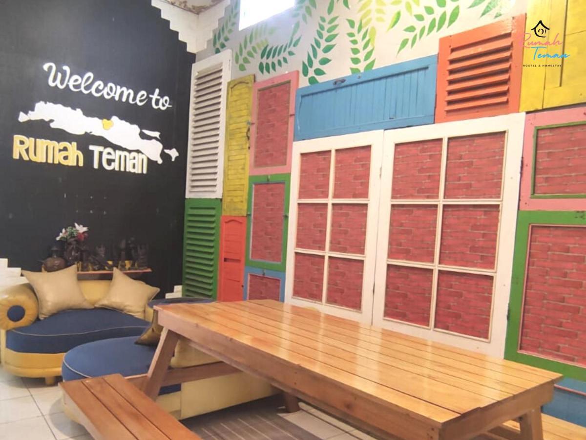 Rumah Teman Hostel スマラン エクステリア 写真