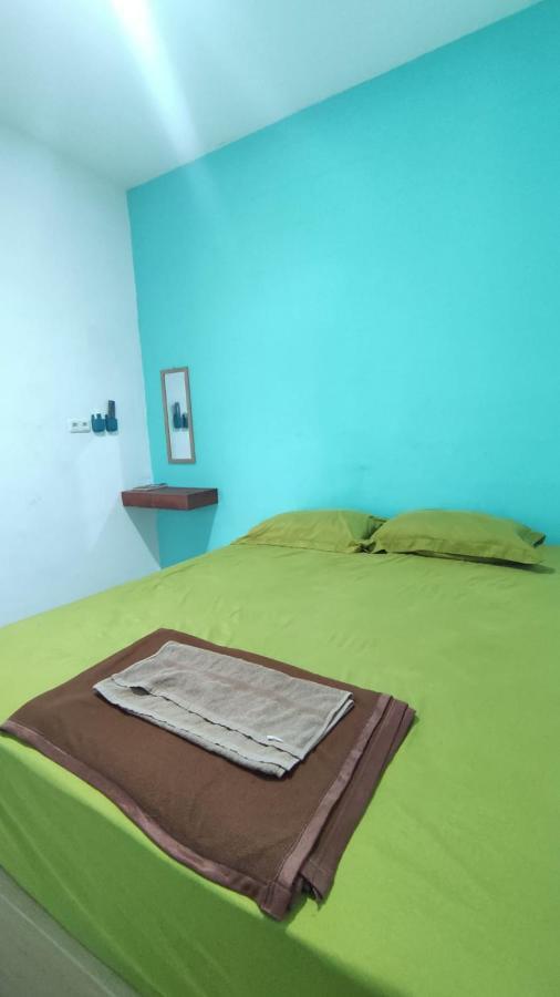 Rumah Teman Hostel スマラン エクステリア 写真